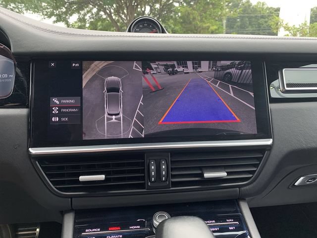 Used 2019 Porsche Cayenne Turbo AWD/4WD image 22
