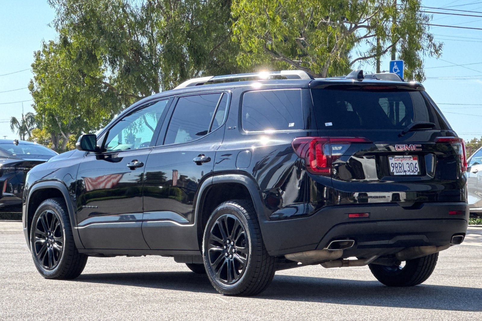 Used 2022 GMC Acadia SLT w/ Elevation Edition FWD image 6