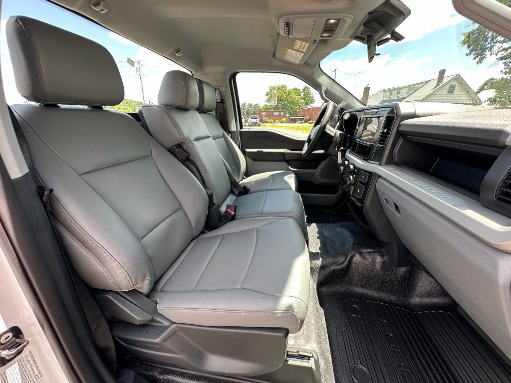 New 2026 Ford F550 4x4 Regular Cab Super Duty image 17