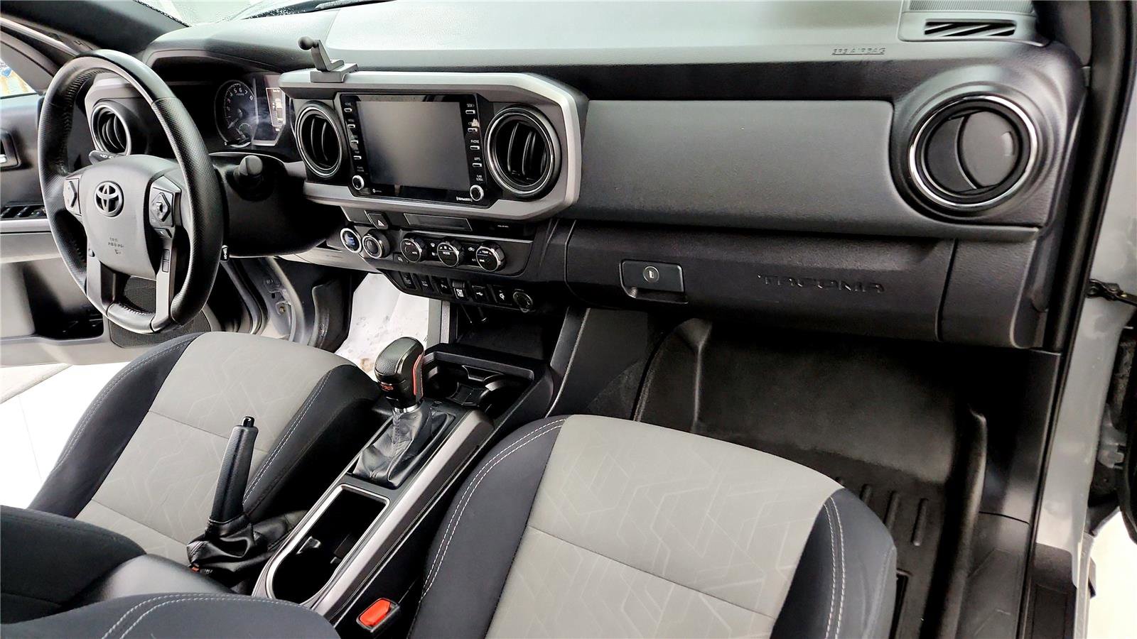 Certified 2021 Toyota Tacoma TRD Off-Road w/ Technology Package image 15