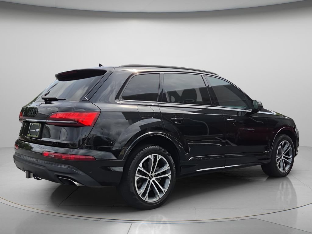 Certified 2025 Audi Q7 2.0T Premium Plus w/ Premium Plus Package AWD/4WD image 7