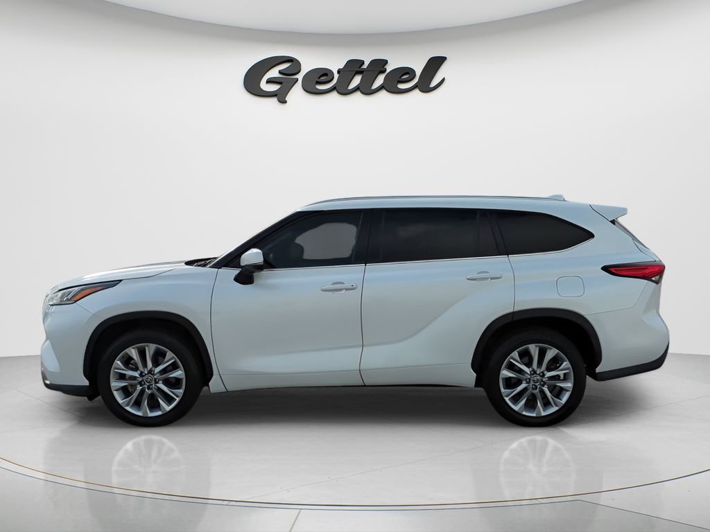 Used 2022 Toyota Highlander Limited video 2