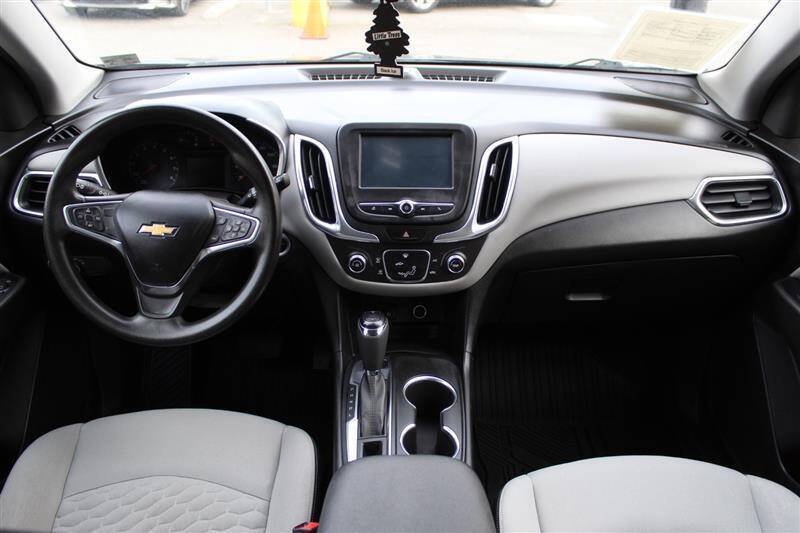 Used 2018 Chevrolet Equinox LS w/ LPO, Protection Package AWD/4WD image 13