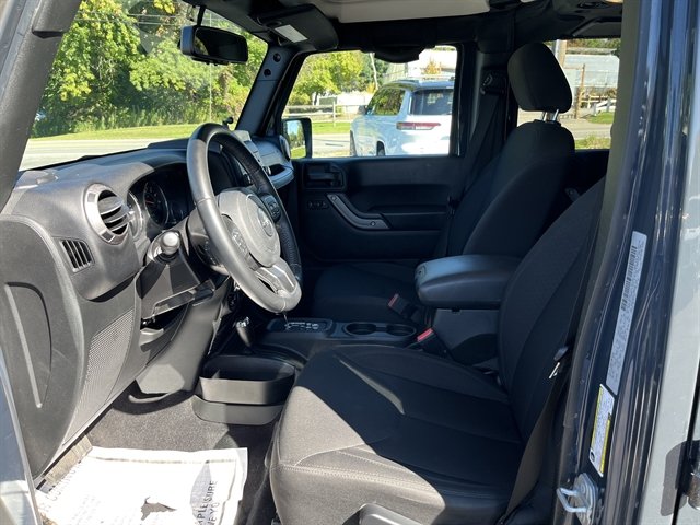 Used 2018 Jeep Wrangler Unlimited Sport S AWD/4WD image 16