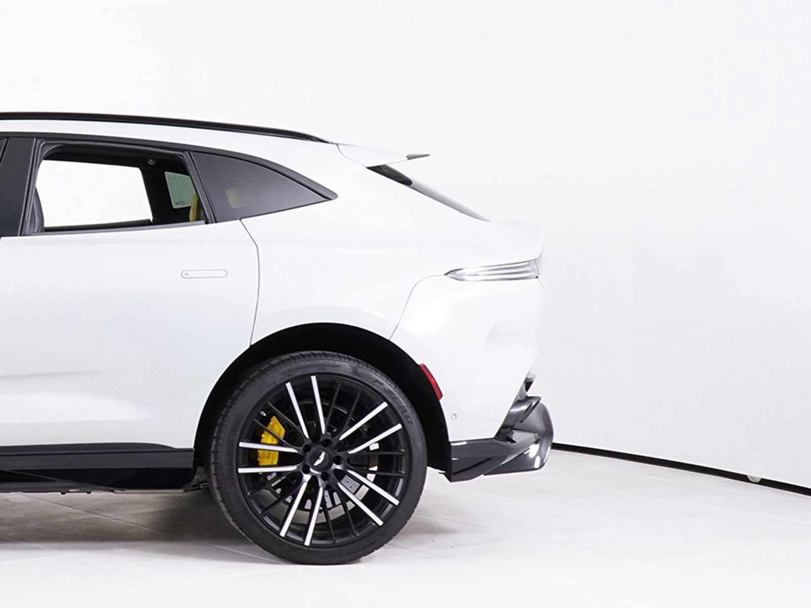 Used 2023 Aston Martin DBX 707 AWD/4WD image 13