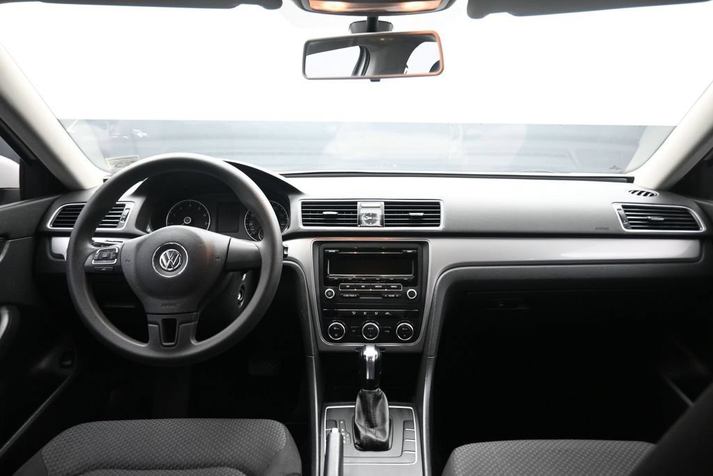Used 2012 Volkswagen Passat 2.5 S FWD image 33