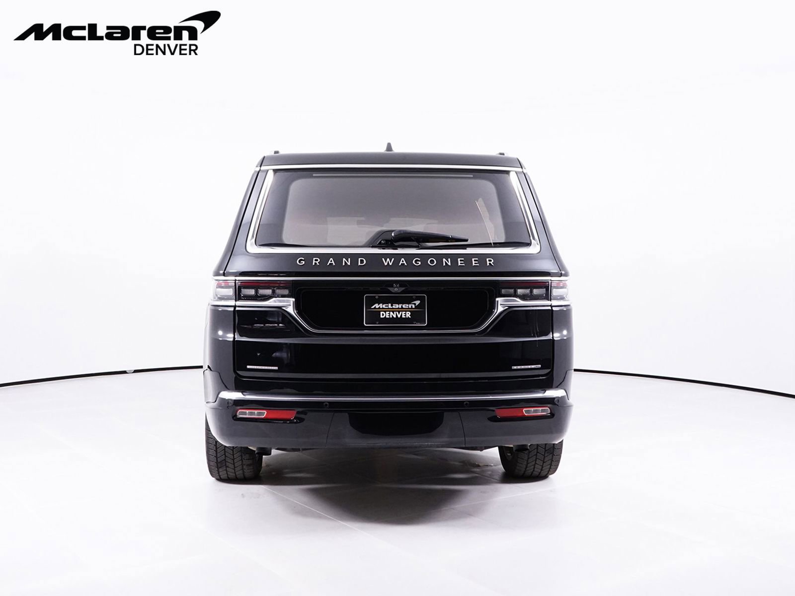 Used 2022 Jeep Grand Wagoneer Series III w/ Rear Seat Video Group 1 image 7