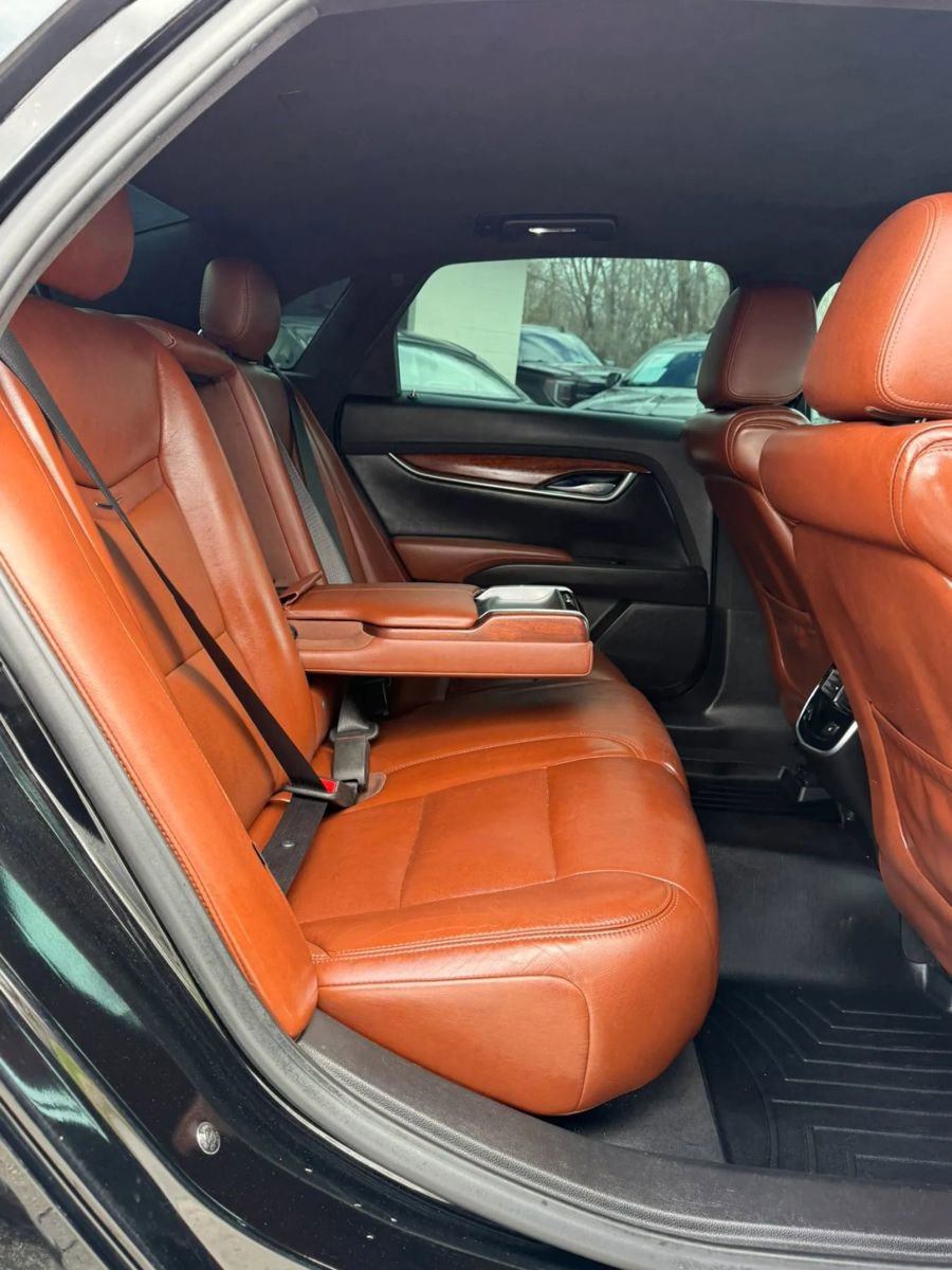 Used 2015 Cadillac XTS Luxury AWD/4WD image 16