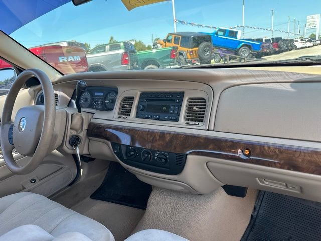 Used 2006 Mercury Grand Marquis GS RWD image 30