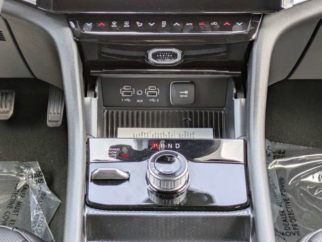 New 2026 Jeep Grand Cherokee L Limited w/ Luxury Tech Group II AWD/4WD image 20