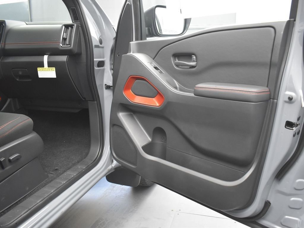 New 2026 Nissan Frontier PRO-4X w/ Pro-4x Convenience Package image 26