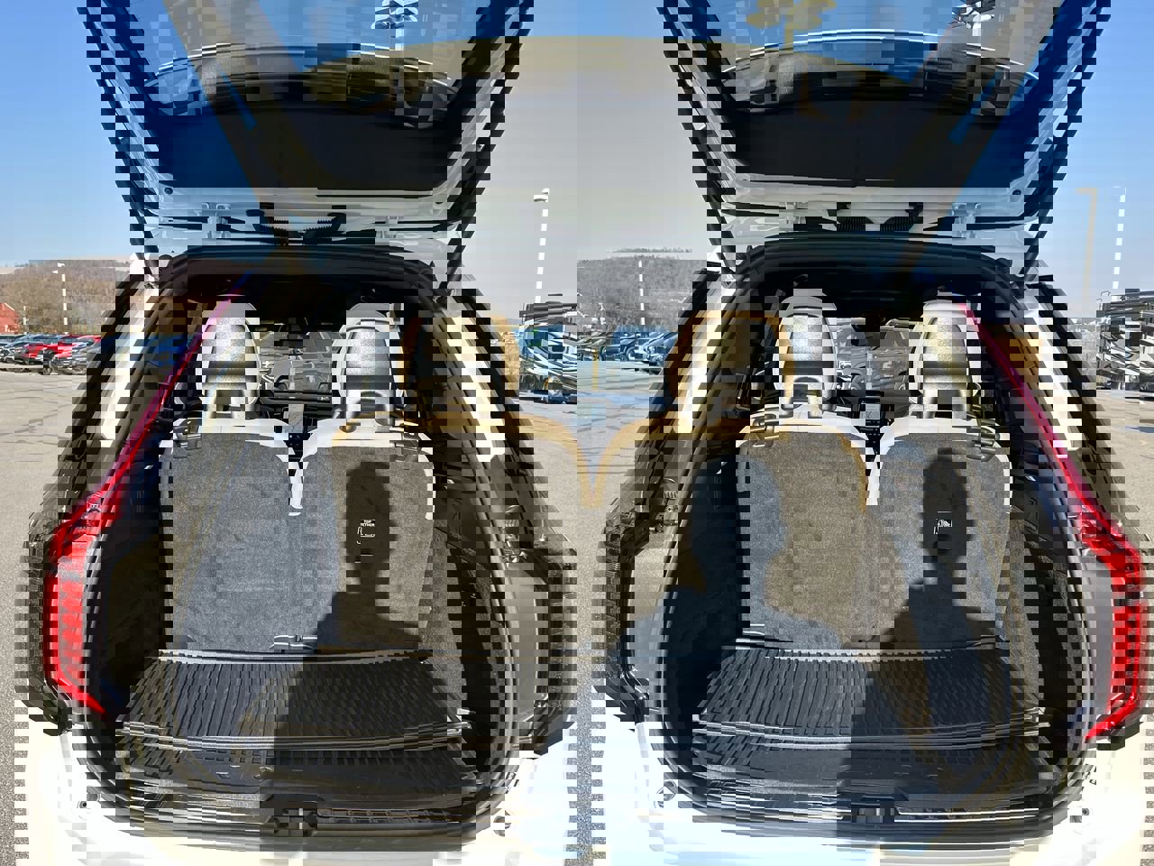 Used 2026 Volvo XC90 B5 Plus w/ Protection Package image 18