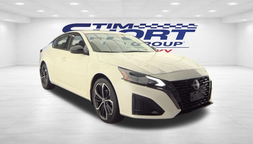 Used 2023 Nissan Altima 2.5 SR image 5