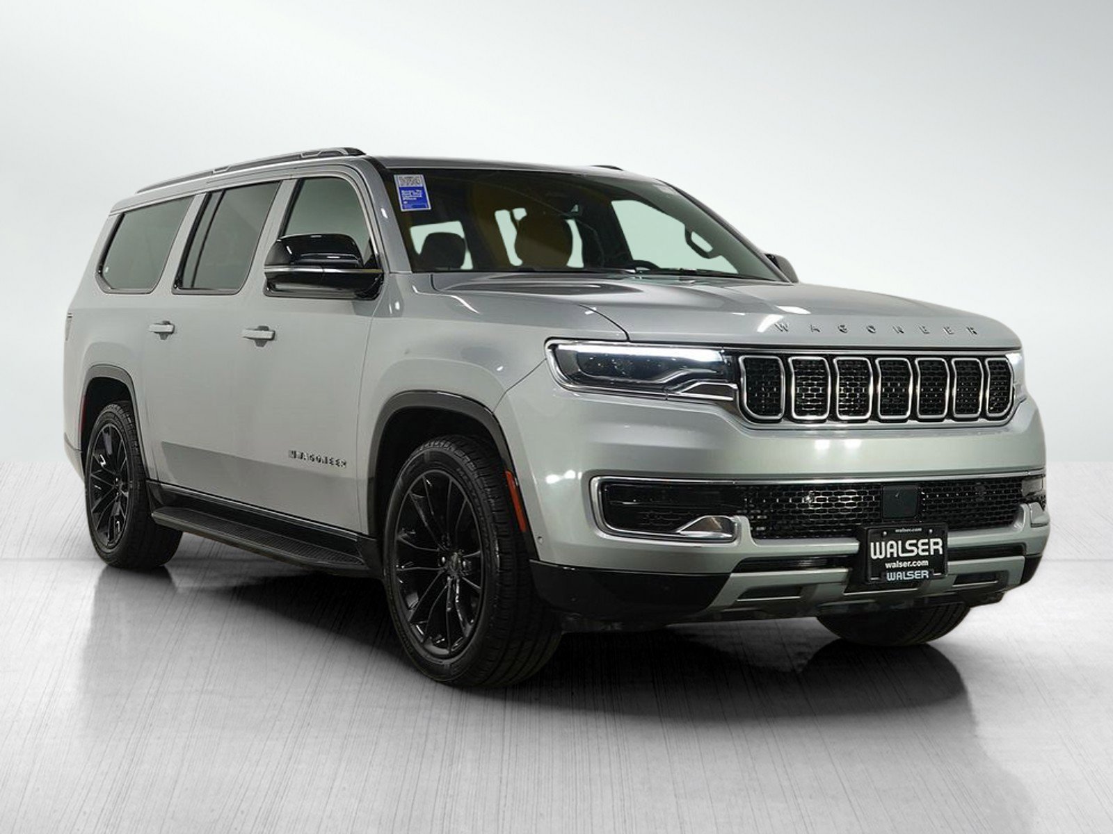 Used 2023 Jeep Wagoneer L Series II w/ Premium Group I image 7