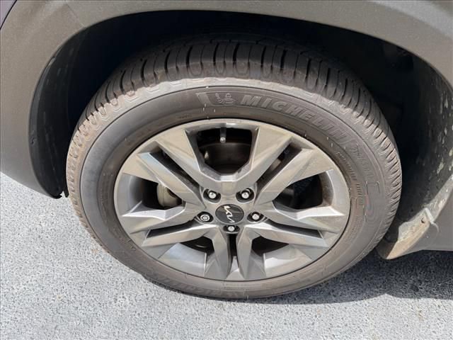 Certified 2023 Kia Seltos S image 9