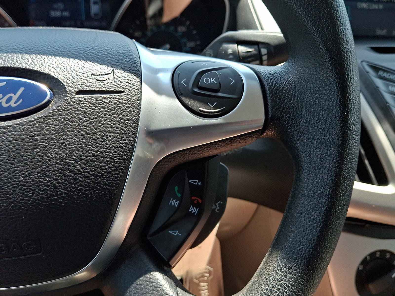 Used 2013 Ford Focus SE w/ SE Winter Pkg FWD image 24