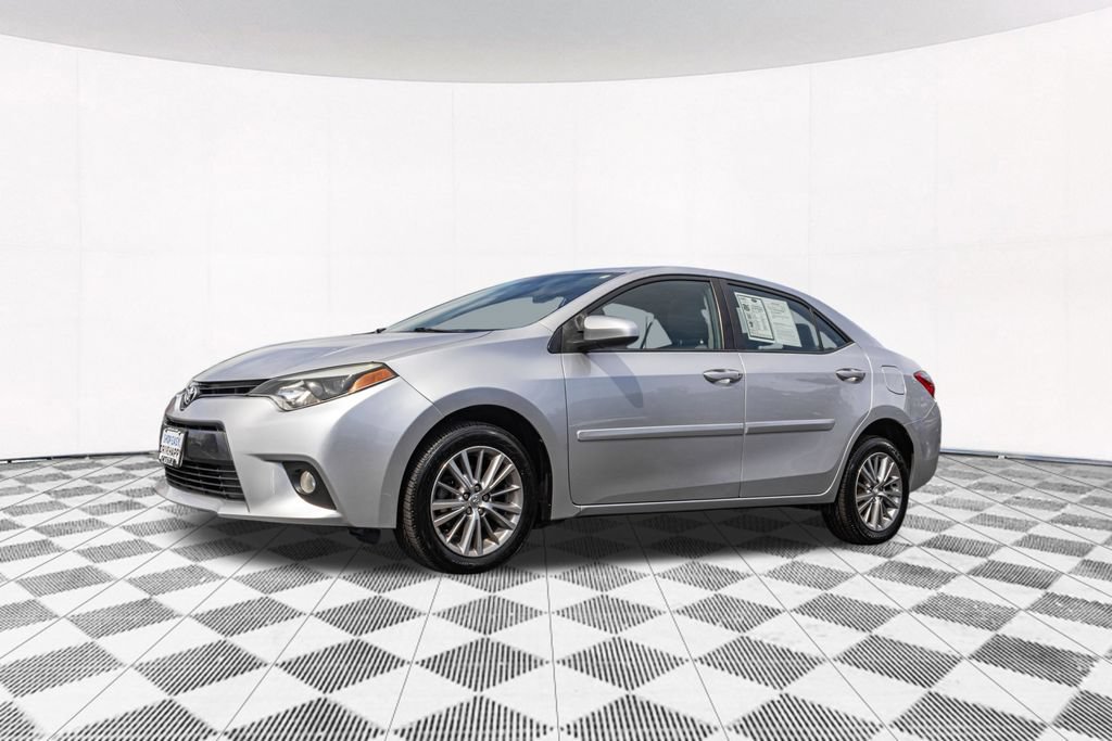 Used 2015 Toyota Corolla LE FWD image 6