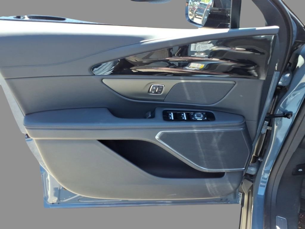 New 2026 Lincoln Nautilus Premier image 16