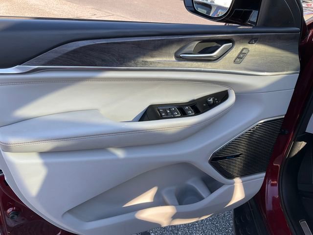 Used 2021 Jeep Grand Cherokee L Overland w/ Luxury Tech Group IV image 7