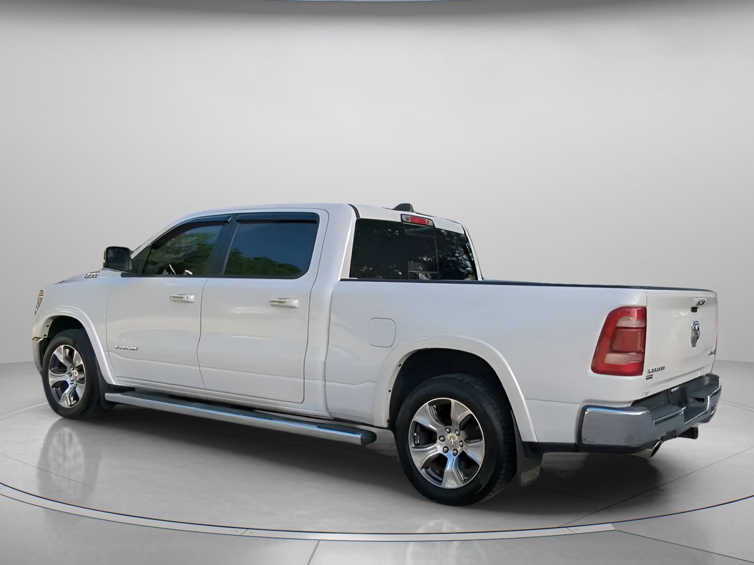 Used 2019 RAM 1500 Laramie AWD/4WD image 20