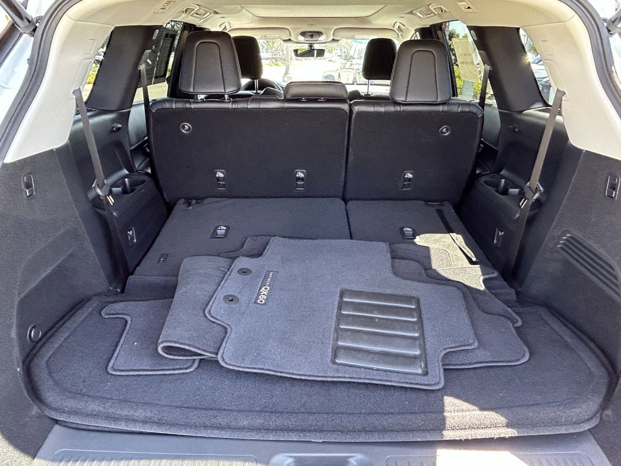 Certified 2026 INFINITI QX60 Luxe w/ Cargo Package FWD image 14