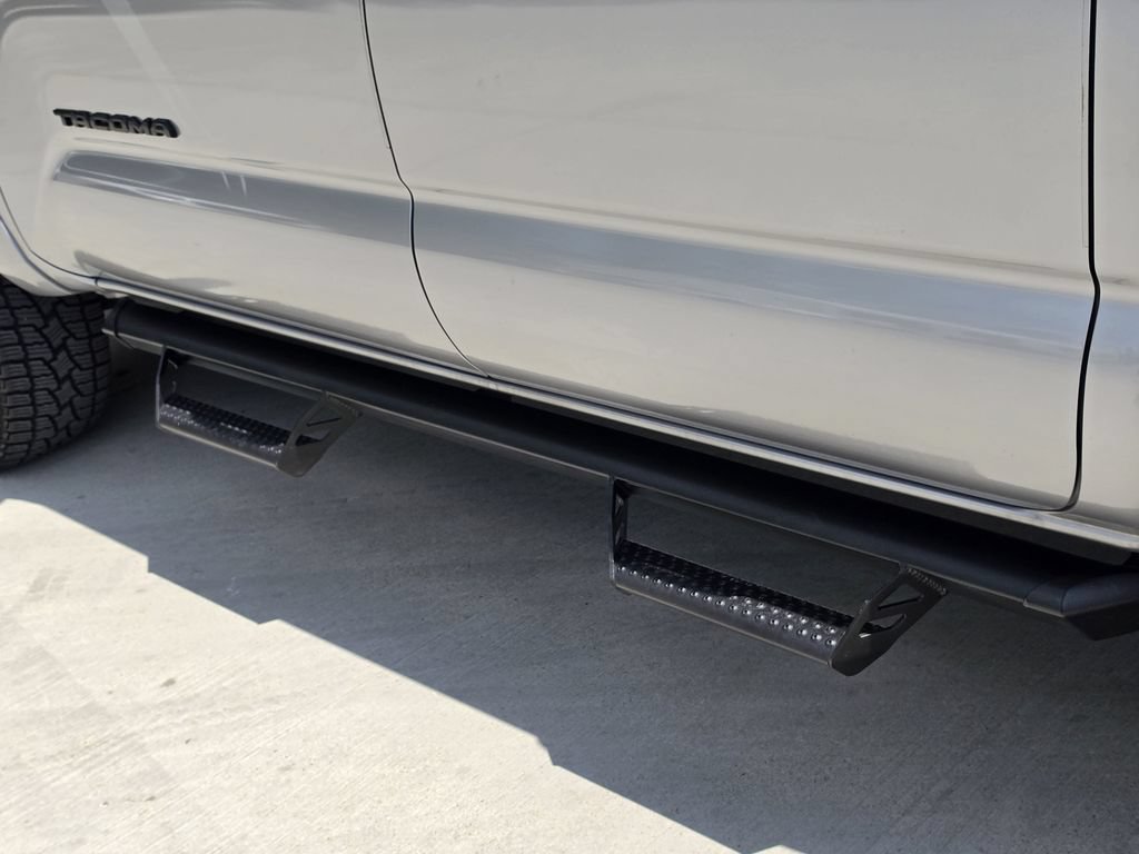 Used 2019 Toyota Tacoma SR5 RWD image 25