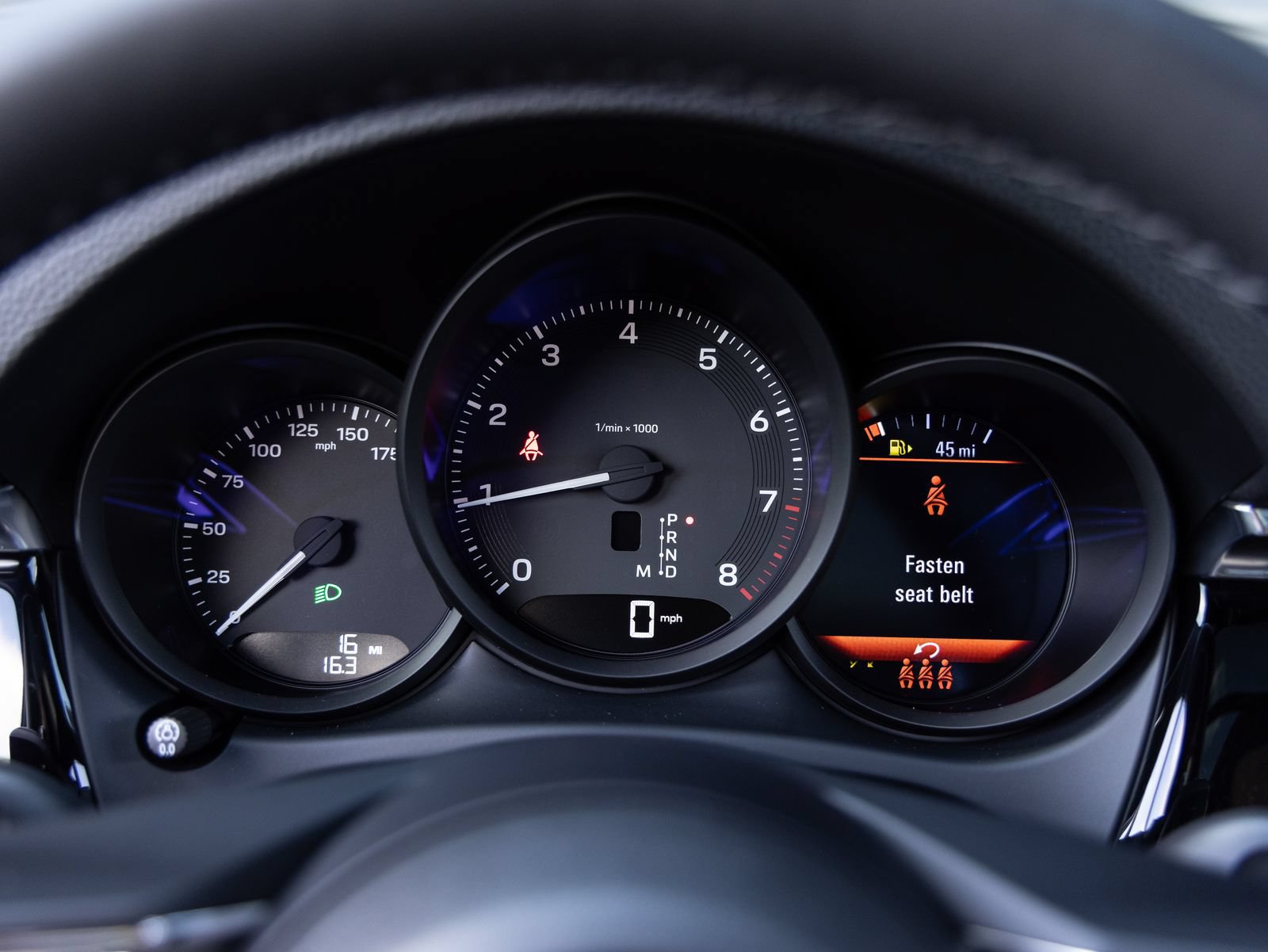 Certified 2026 Porsche Macan AWD/4WD image 13