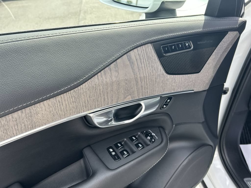 Certified 2023 Volvo XC90 B6 Ultimate w/ Protection Package Premier AWD/4WD image 16