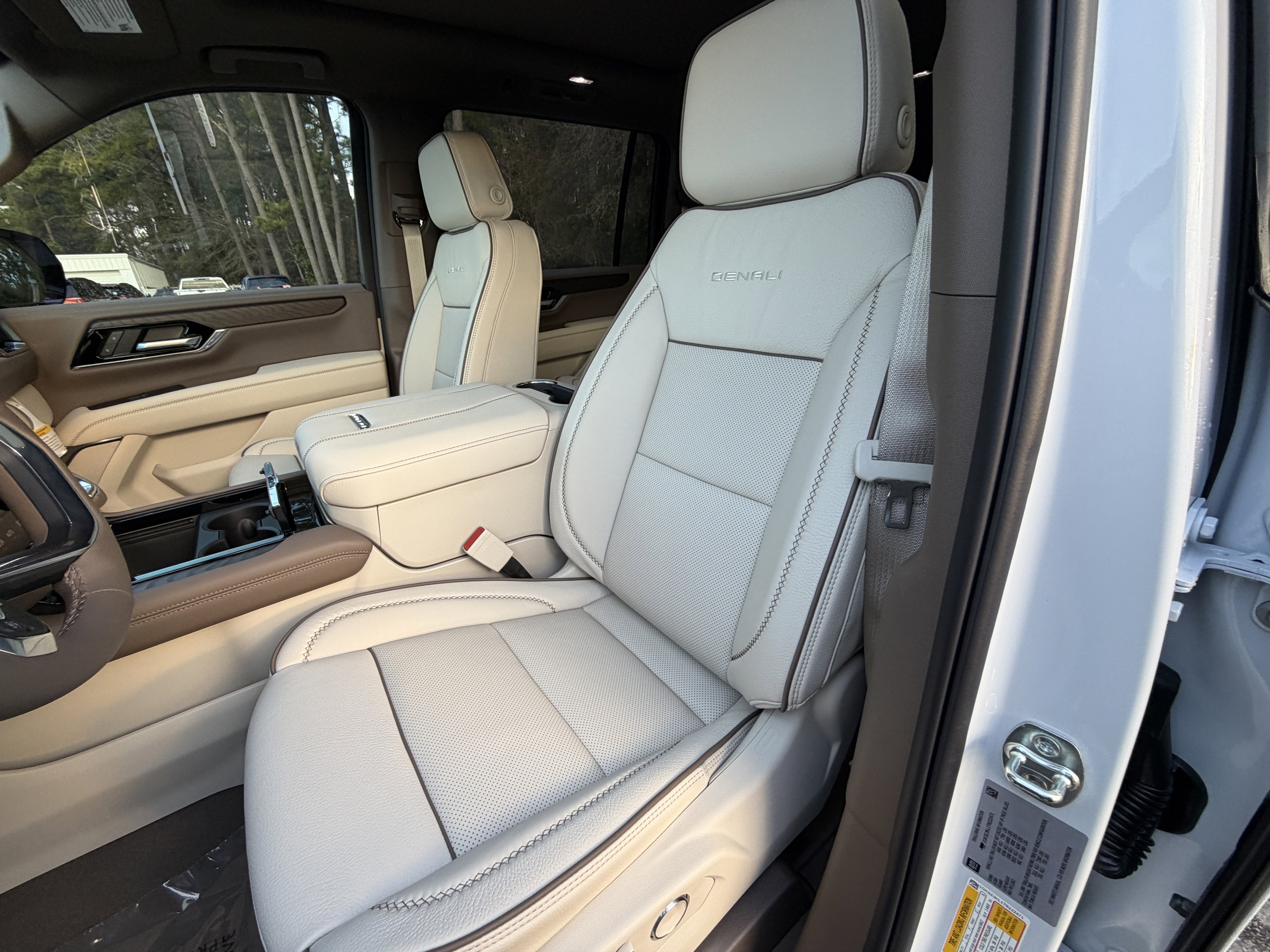 New 2026 GMC Yukon XL Denali image 16