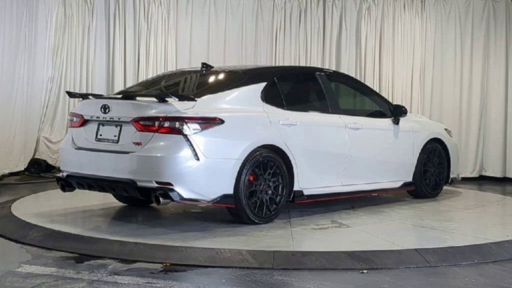 Used 2023 Toyota Camry TRD w/ TRD Package w/JBL Audio FWD image 10