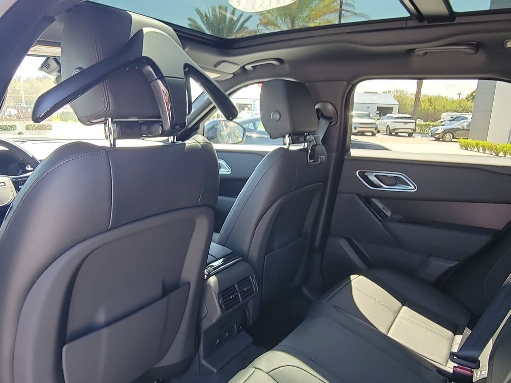 New 2026 Land Rover Range Rover Velar Dynamic SE AWD/4WD image 17