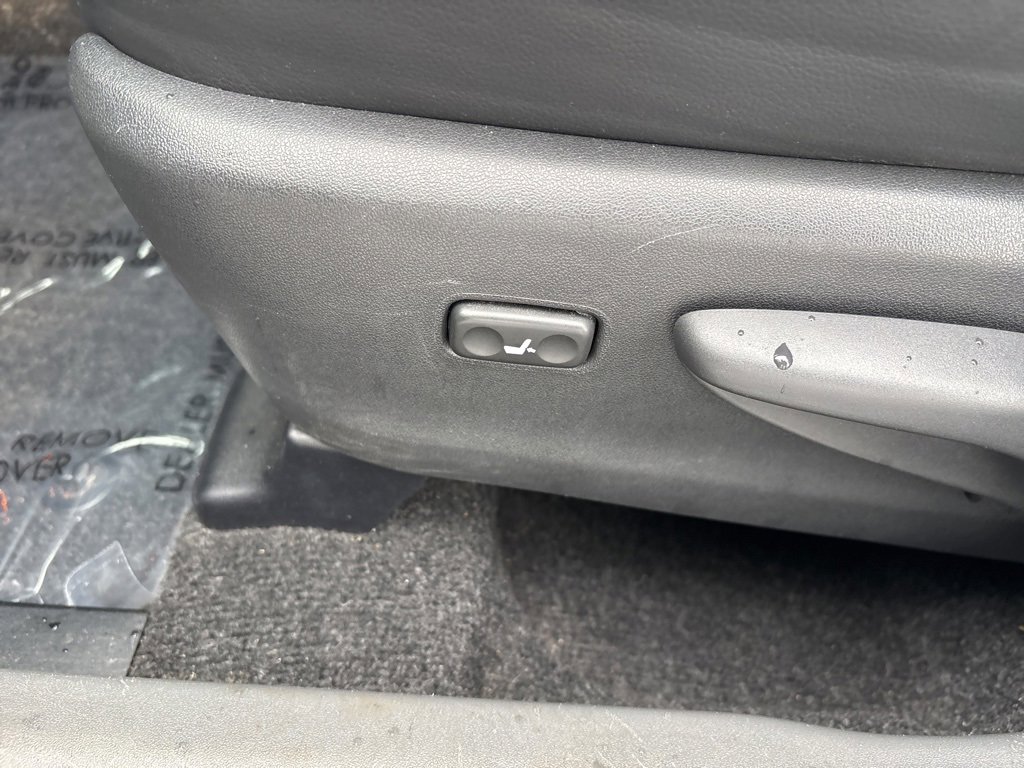 Used 2014 Toyota Prius V Three image 20