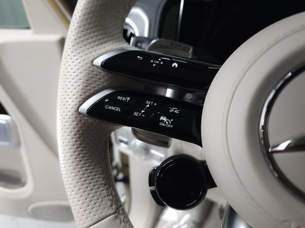 Certified 2025 Mercedes-Benz G 63 AMG 4MATIC image 11