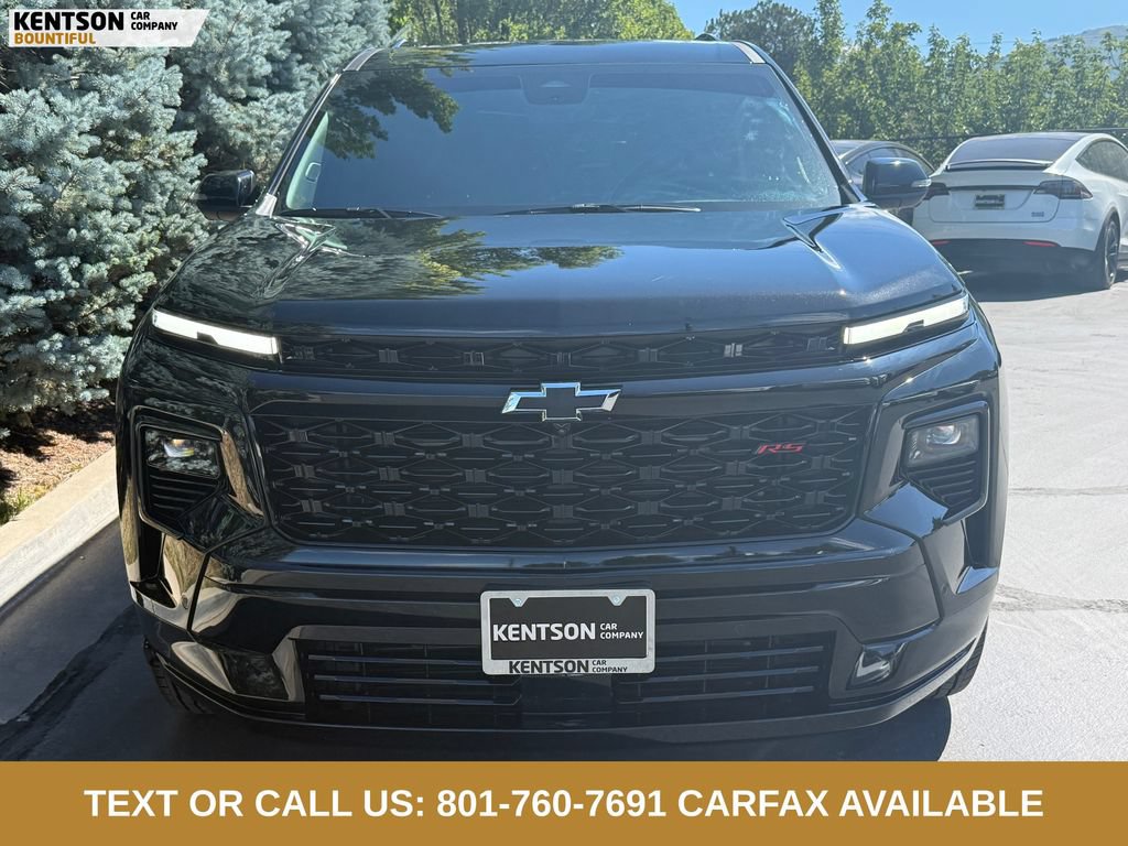 Used 2026 Chevrolet Traverse RS w/ LPO, Floor Liner Package AWD/4WD image 2