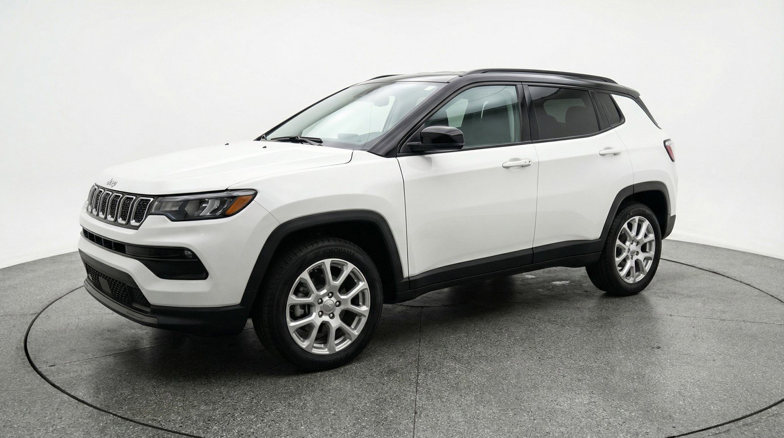 Used 2025 Jeep Compass Limited AWD/4WD image 3