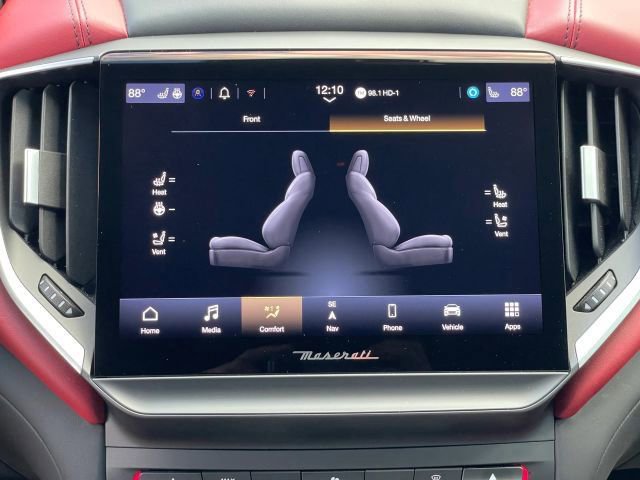 Used 2023 Maserati Ghibli Trofeo image 38