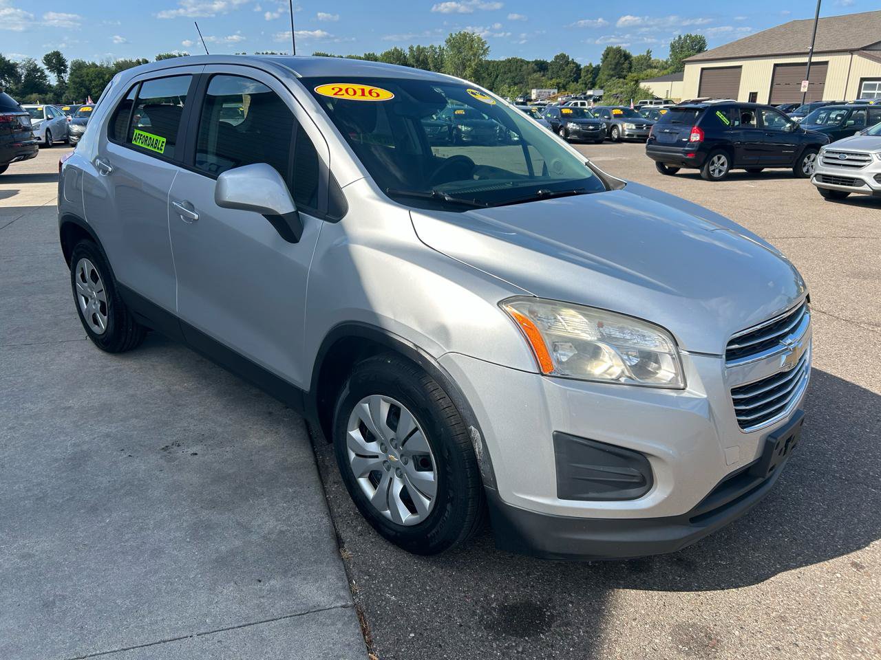 Used 2016 Chevrolet Trax LS FWD image 4