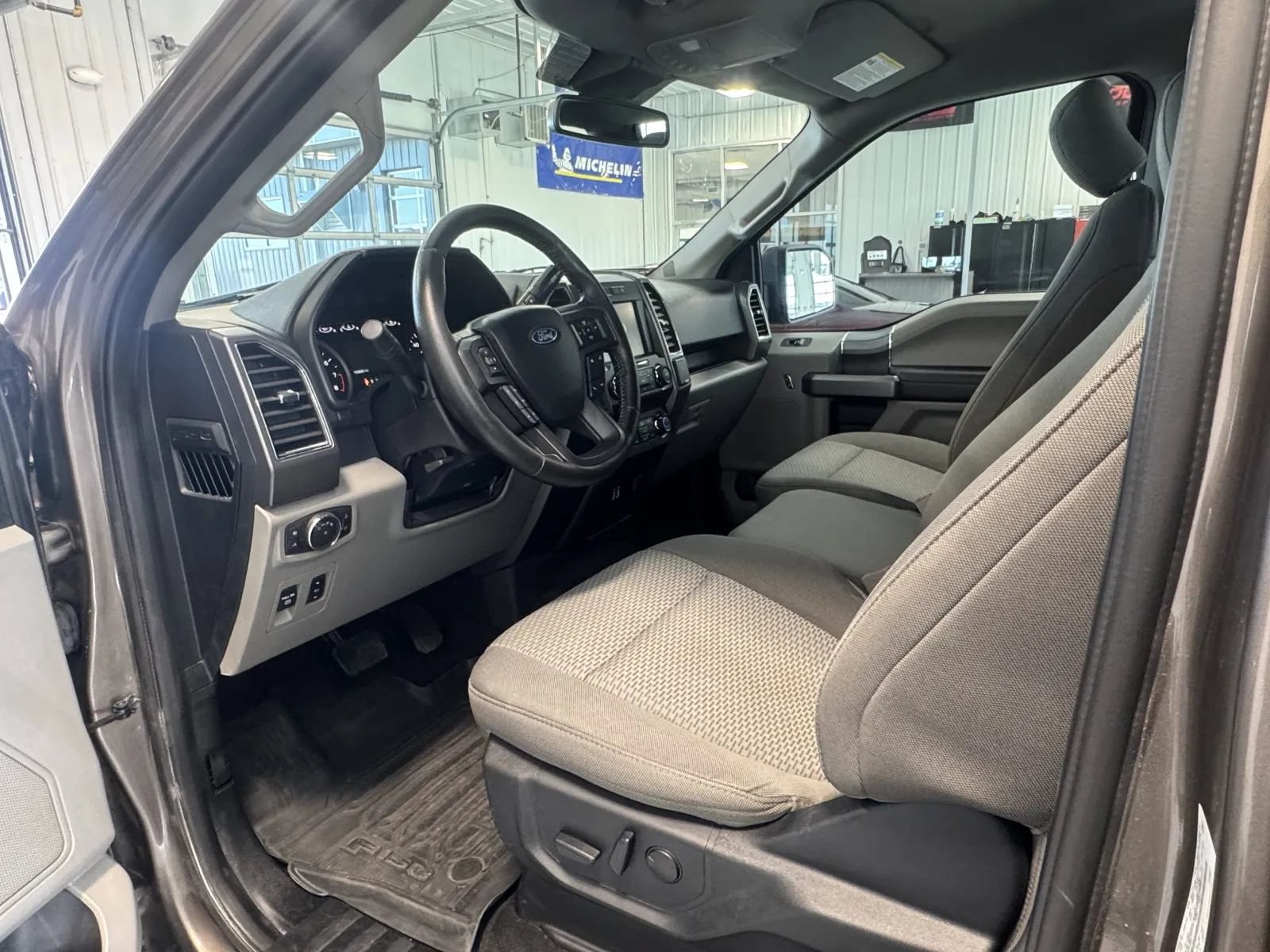 Used 2019 Ford F150 XLT w/ Equipment Group 302A Luxury AWD/4WD image 10