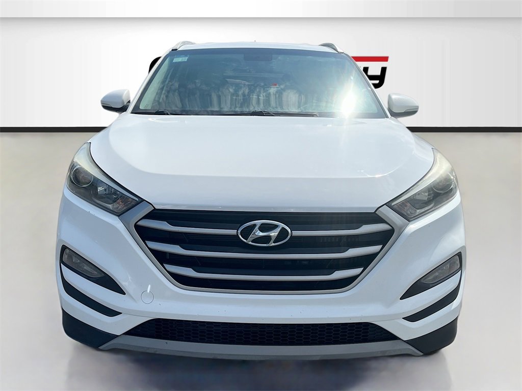 Used 2017 Hyundai Tucson Sport image 2