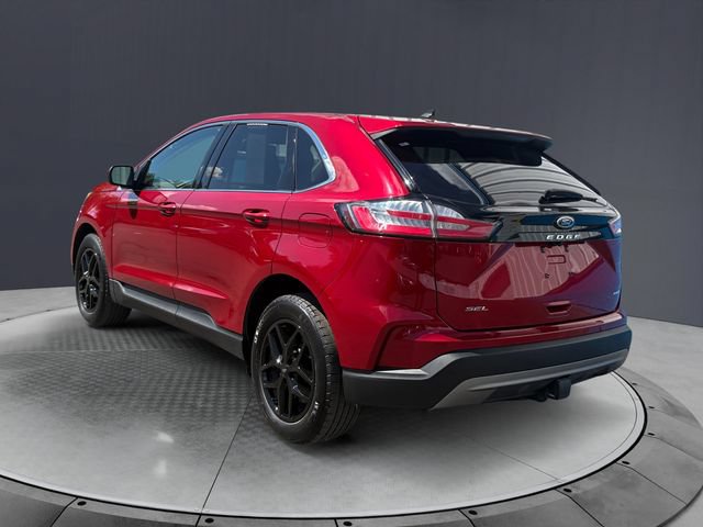 Used 2024 Ford Edge SEL w/ Convenience Package AWD/4WD image 3