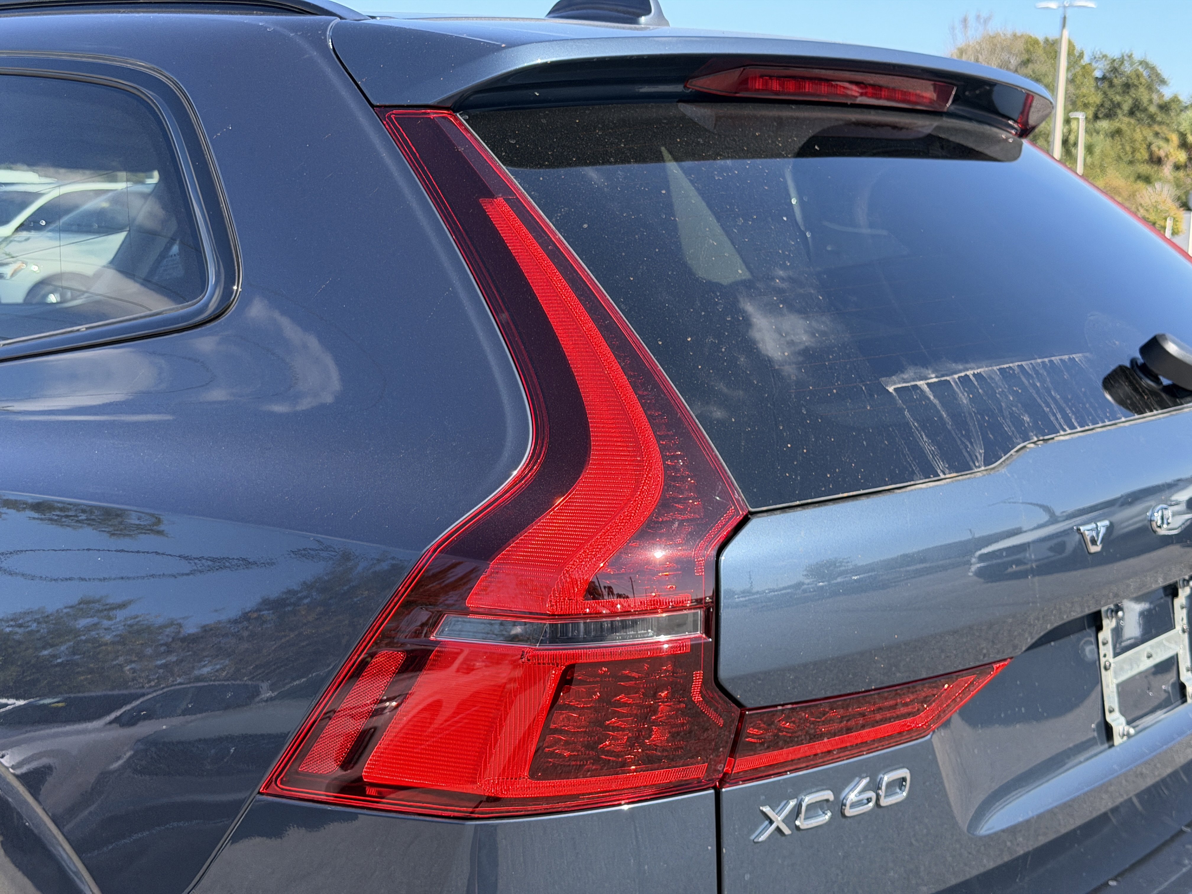 New 2026 Volvo XC60 T8 Ultra w/ Climate Package image 9