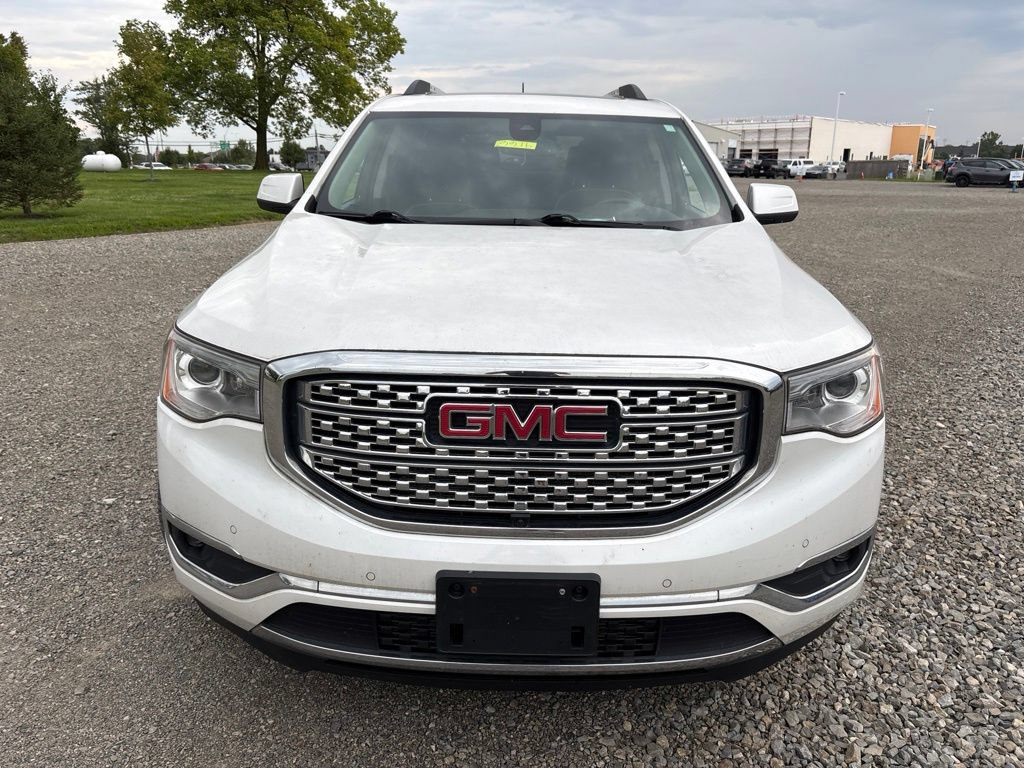 Used 2017 GMC Acadia Denali w/ Technology Package AWD/4WD image 2