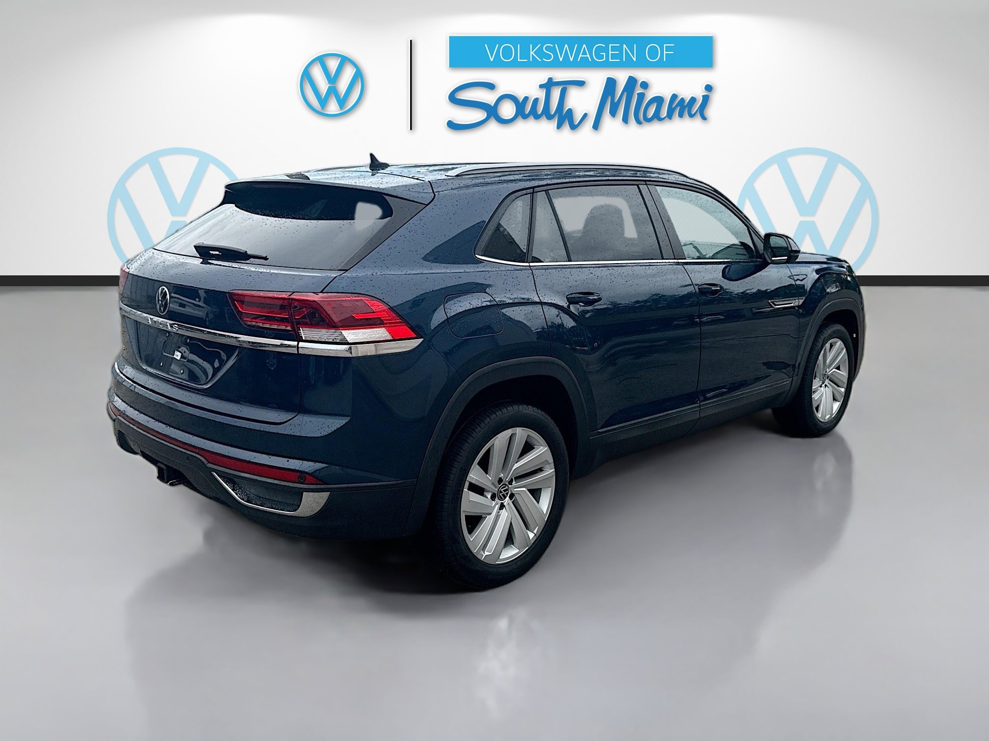 Used 2021 Volkswagen Atlas Cross Sport SE FWD image 7