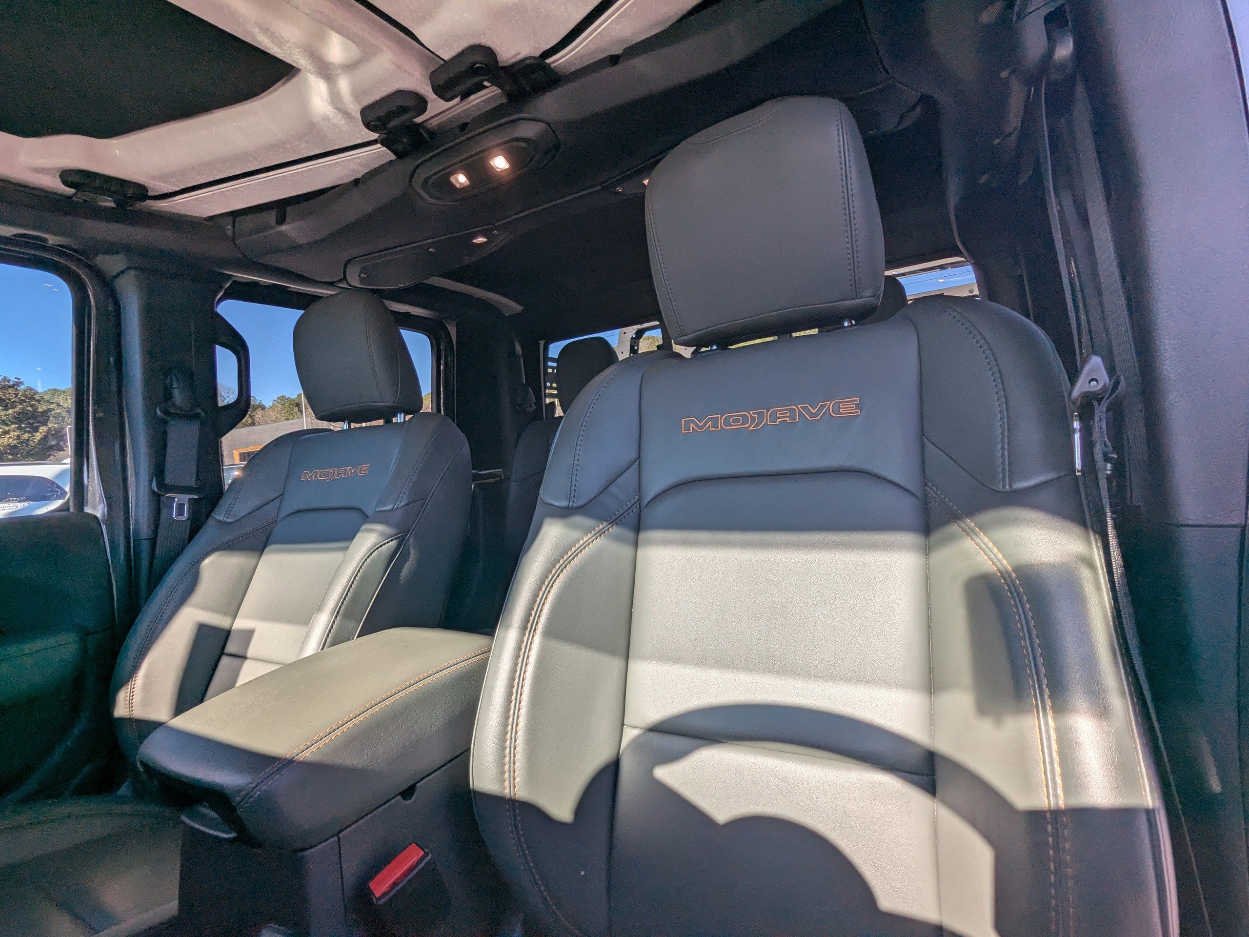 Certified 2024 Jeep Gladiator Mojave image 9