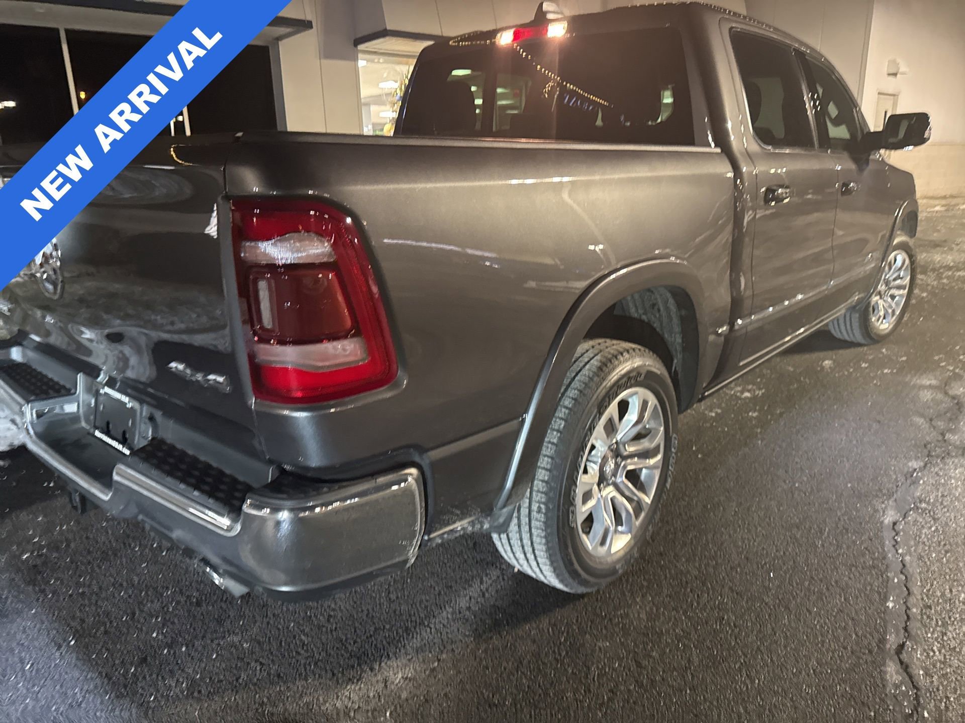 Used 2022 RAM 1500 Limited image 2