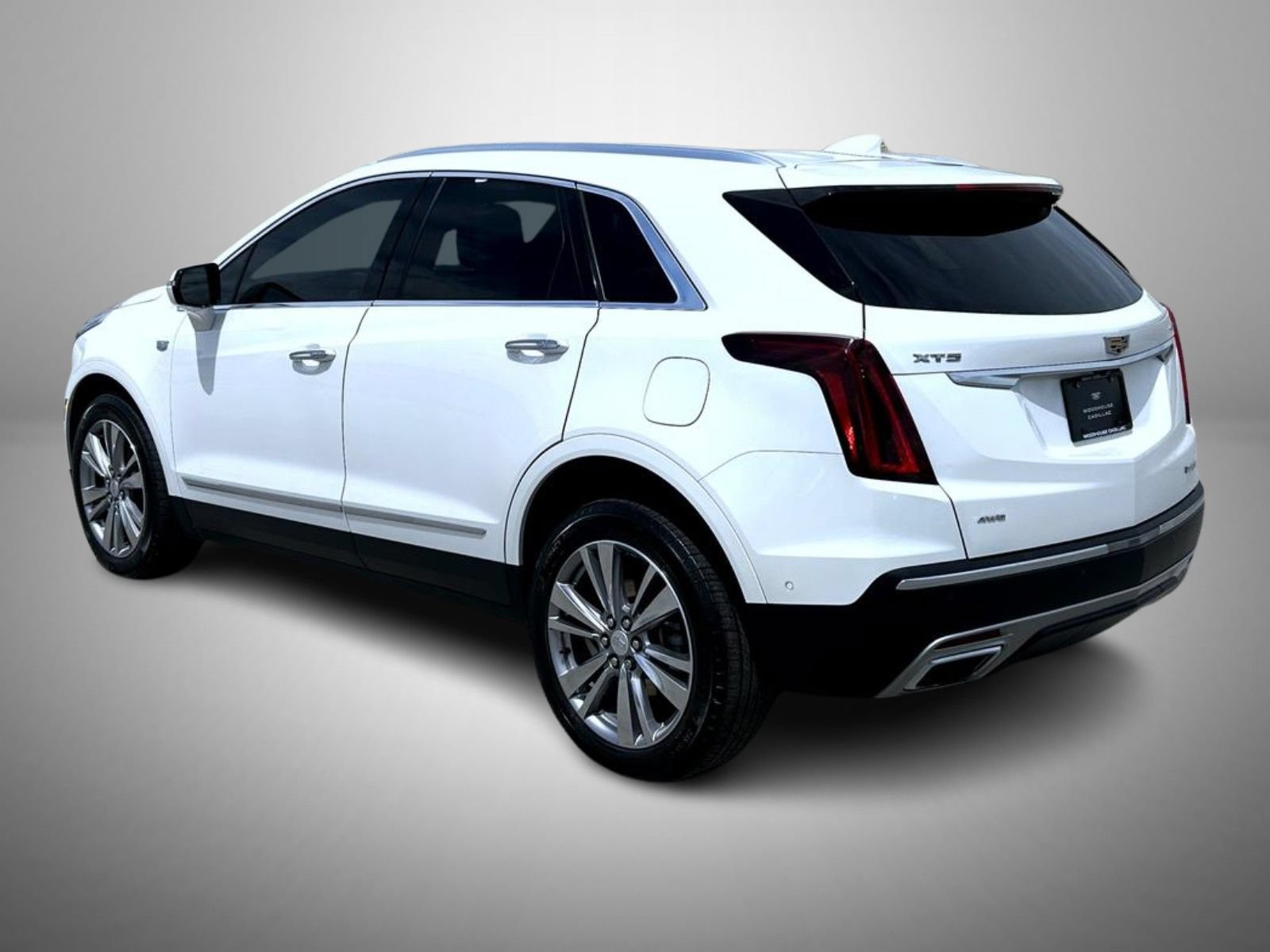 Certified 2023 Cadillac XT5 Premium Luxury w/ Technology Package AWD/4WD image 7