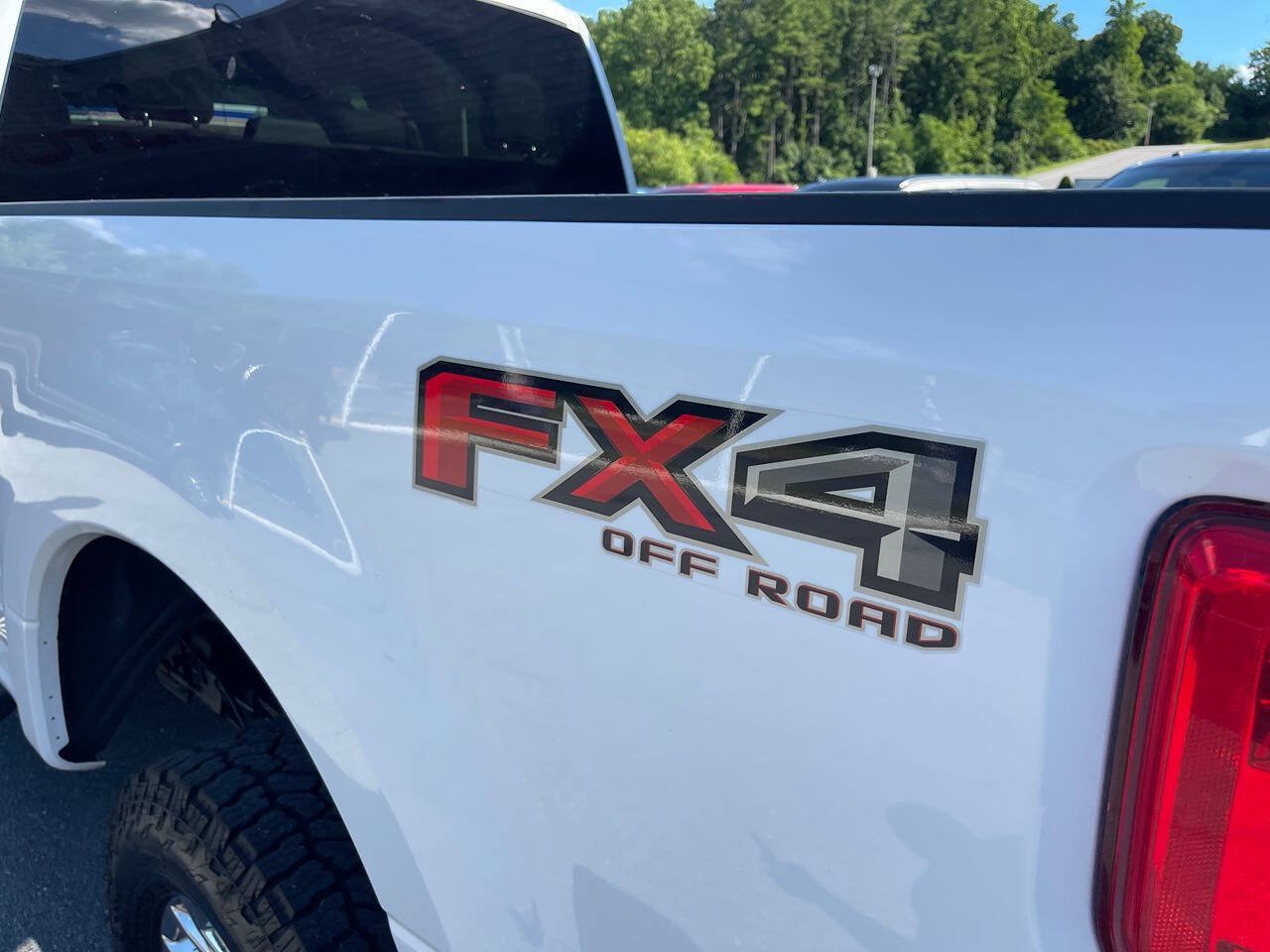 Used 2018 Ford F250 XLT w/ XLT Premium Package AWD/4WD image 15
