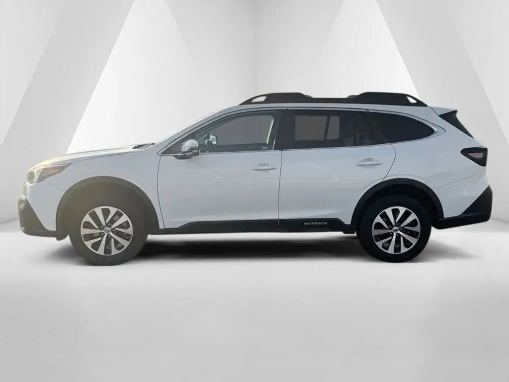 Used 2022 Subaru Outback Premium image 4