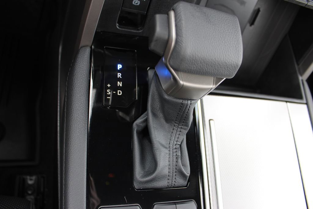 Used 2025 Toyota Sequoia Limited image 30