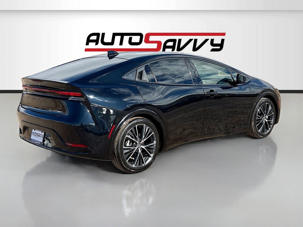 Used 2024 Toyota Prius XLE image 7